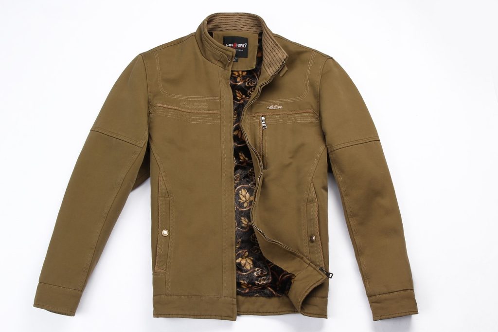 découvrez notre collection de doudounes élégantes et chaudes, idéales pour affronter l'hiver avec style. conçues pour offrir à la fois confort et protection contre le froid, nos doudounes sont disponibles dans une variété de couleurs et de tailles pour s'adapter à toutes vos envies. restez au chaud tout en restant tendance avec nos modèles de doudounes de qualité.