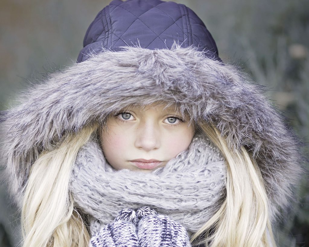 découvrez notre doudoune pour femmes, alliant style et chaleur. conçue pour affronter le froid, cette veste est idéale pour les journées fraîches tout en restant tendance. parfaite pour vos activités en plein air ou pour un usage quotidien, elle offre confort et élégance.