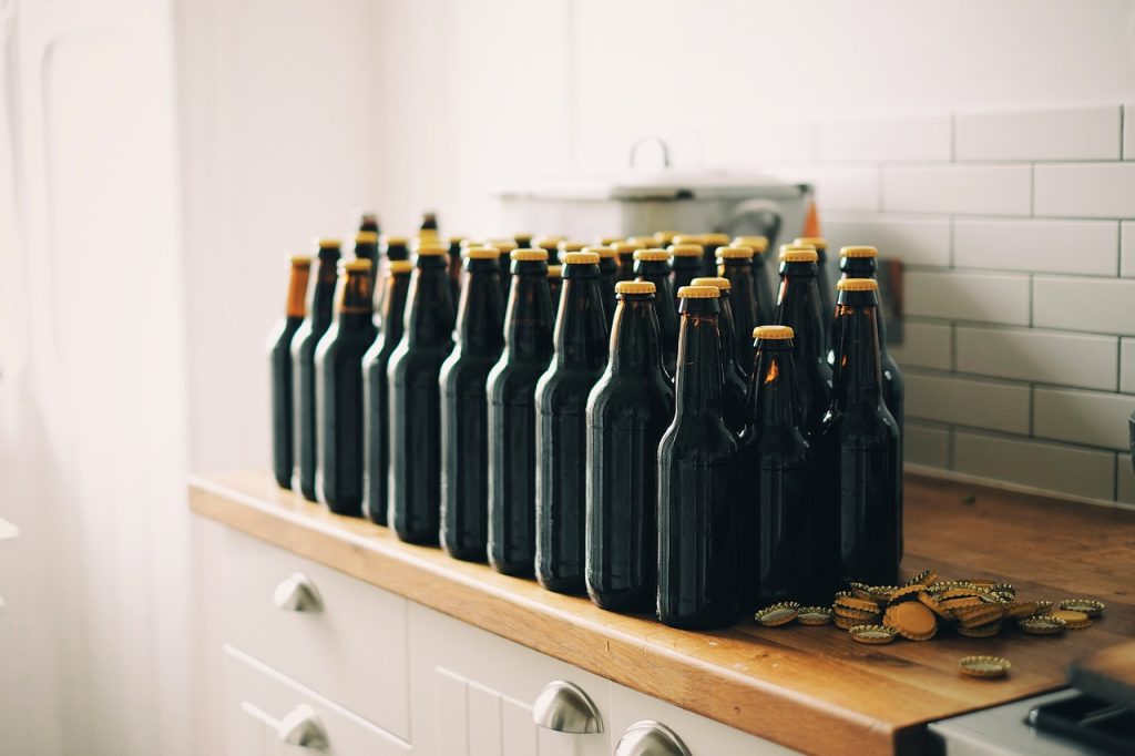 découvrez notre sélection de bières de noël, parfaites pour célébrer les fêtes avec festin et convivialité. explorez des saveurs uniques et des arômes envoûtants qui sauront ravir votre palais et accompagner vos moments de fête.