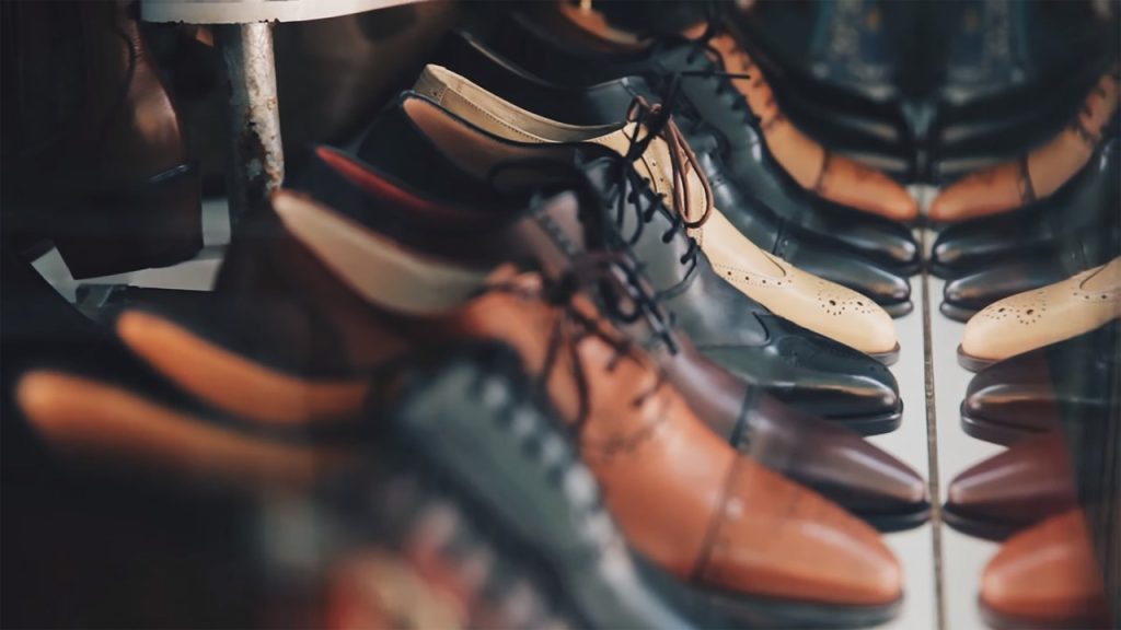 découvrez notre sélection de chaussures de sécurité alliant confort, style et protection. idéales pour les professionnels et les bricoleurs, nos chaussures vous garantissent une sécurité optimale sur tous vos lieux de travail. protégez vos pieds avec confiance tout en restant tendance !