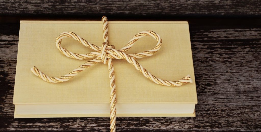 découvrez des idées créatives et originales pour emballer vos cadeaux avec style. de l'utilisation de papiers décoratifs uniques aux techniques de pliage innovantes, personnalisez vos paquets et impressionnez vos proches lors de chaque occasion.