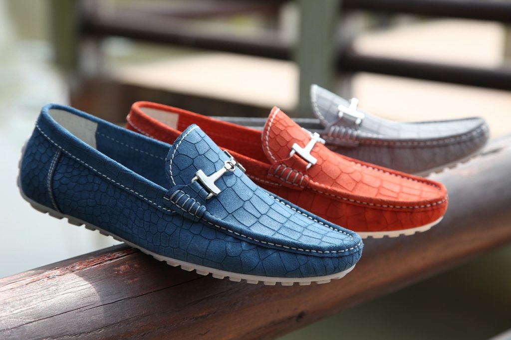 découvrez notre sélection de chaussures pour hommes alliant style, confort et qualité. que ce soit pour le quotidien ou des occasions spéciales, trouvez la paire parfaite qui s'adapte à votre garde-robe.