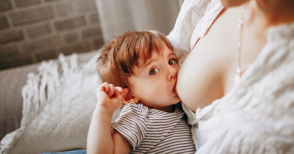 découvrez nos coussinets d'allaitement, conçus pour offrir un confort optimal tout en absorbant les fuites. parfaits pour les mamans qui allaitent, ils garantissent une sensation de sécurité et de propreté tout au long de la journée. profitez de votre expérience d'allaitement en toute sérénité !