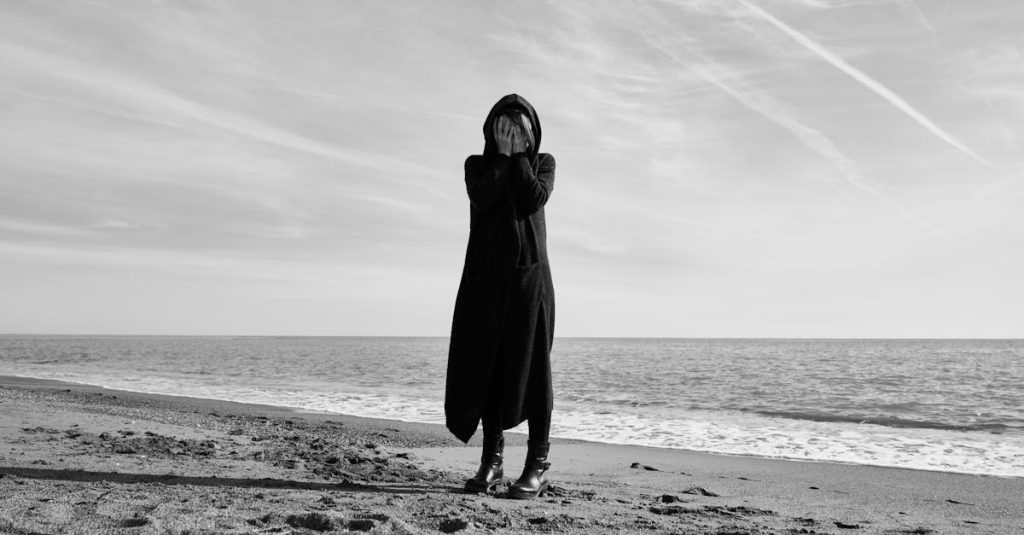 découvrez notre collection de capuches pour femmes, alliant style et confort. parfaites pour affronter le froid tout en restant tendance, nos capuches se déclinent en plusieurs modèles et couleurs pour s'adapter à toutes vos tenues. explorez maintenant et ajoutez une touche chic à votre garde-robe!