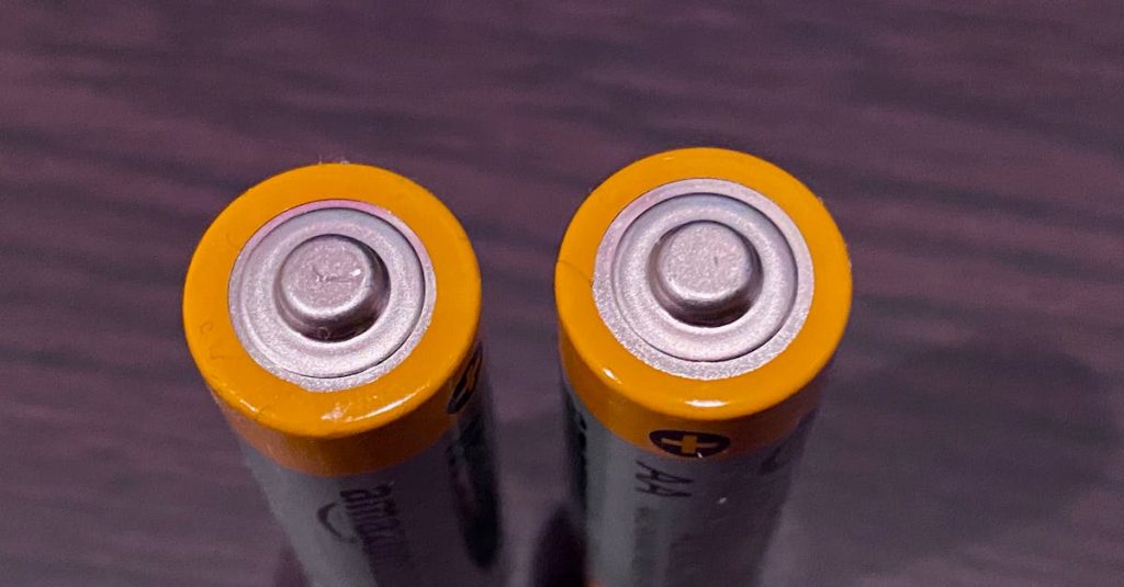découvrez notre sélection de batteries bouton de haute qualité, idéales pour alimenter vos appareils électroniques, montres, télécommandes et bien plus. profitez d'une longue durée de vie et d'une performance fiable pour tous vos besoins en énergie.