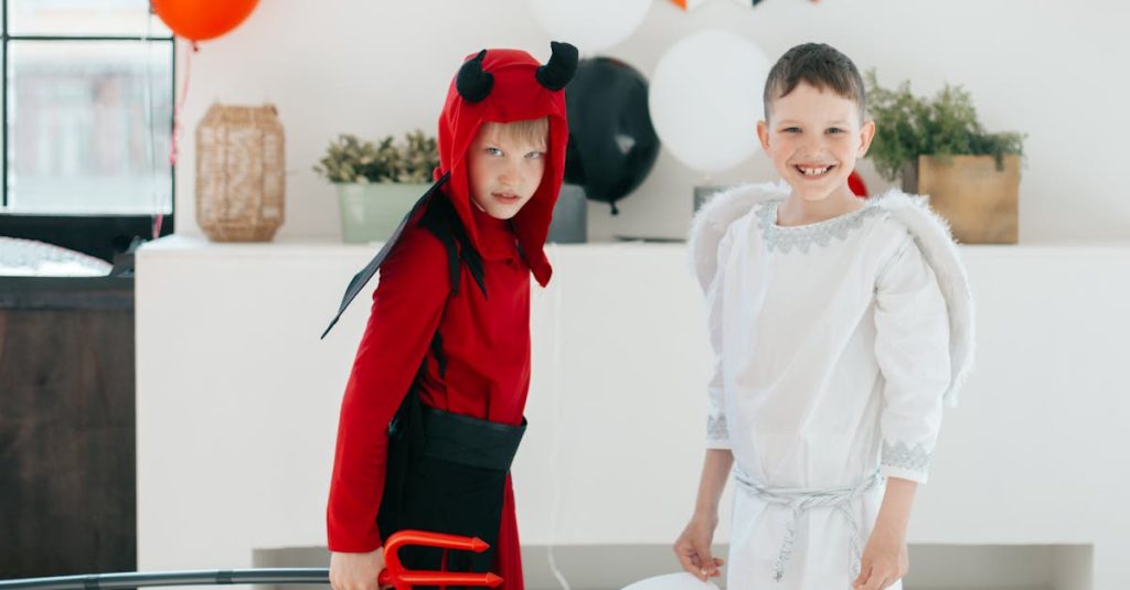 découvrez notre sélection incroyable de costumes d'halloween pour petits et grands. que vous cherchiez un look effrayant, amusant ou original, nous avons tout ce qu'il vous faut pour impressionner lors de votre prochaine fête d'halloween. préparez-vous à faire frissonner vos amis avec des déguisements uniques et de qualité.